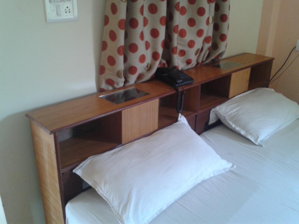 Ancora Beach Resort Baga Exterior photo