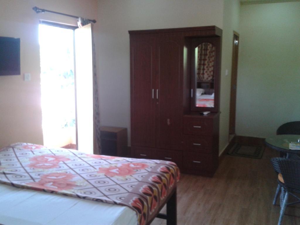 Ancora Beach Resort Baga Exterior photo